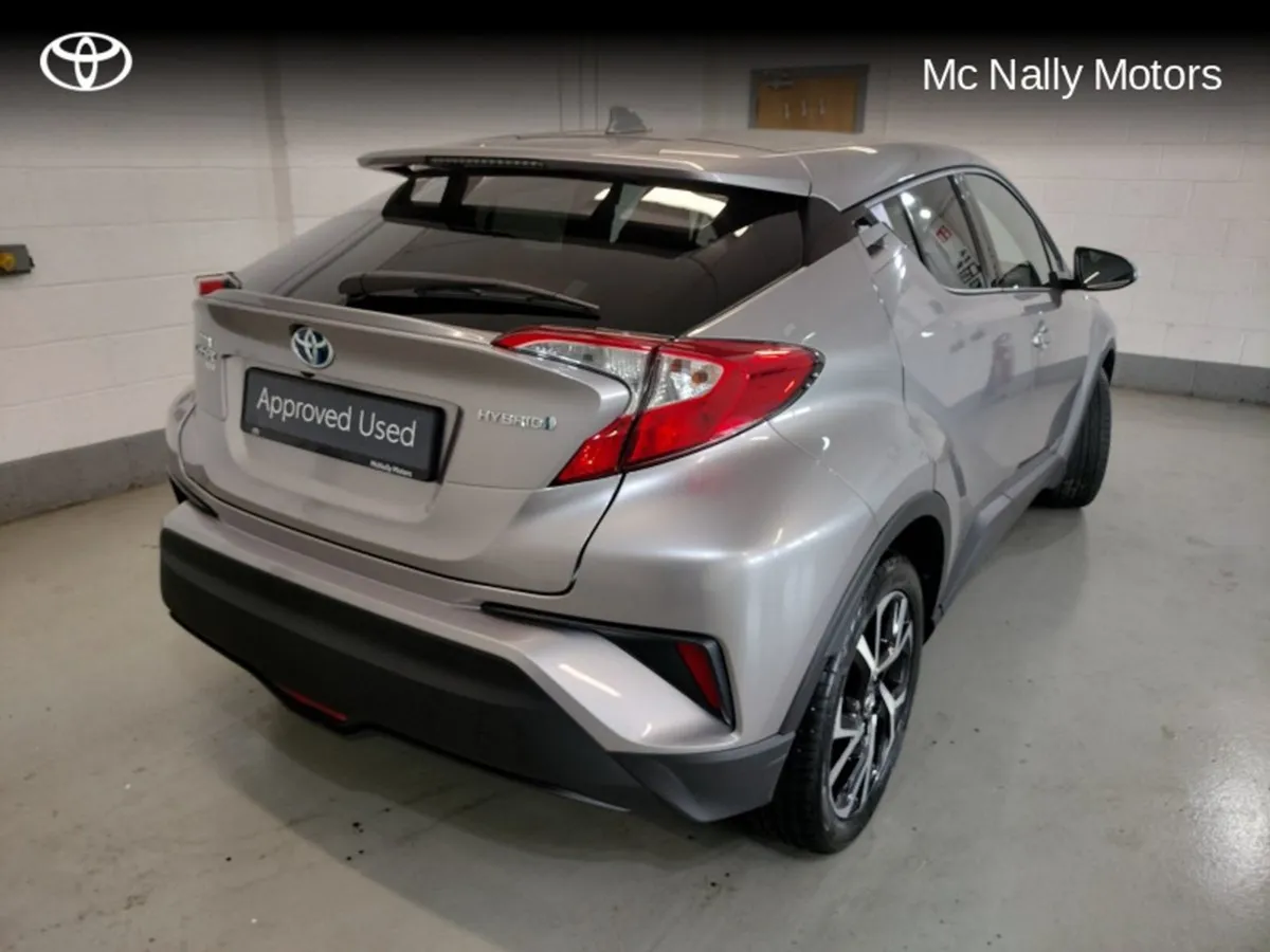 Toyota C-HR Hybrid Sport Low KMS - Image 2