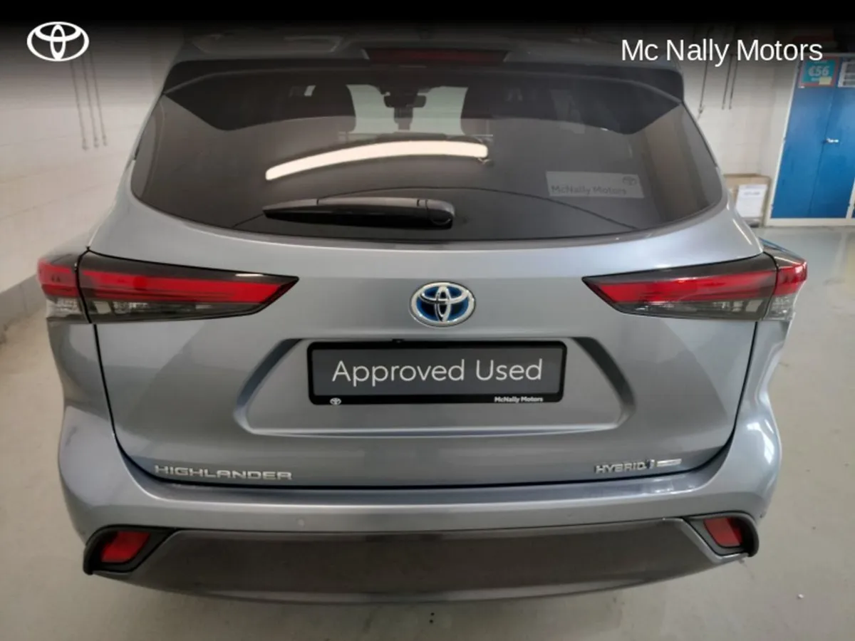 Toyota Highlander SOL 7 Seater Hybrid Low KMS - Image 3