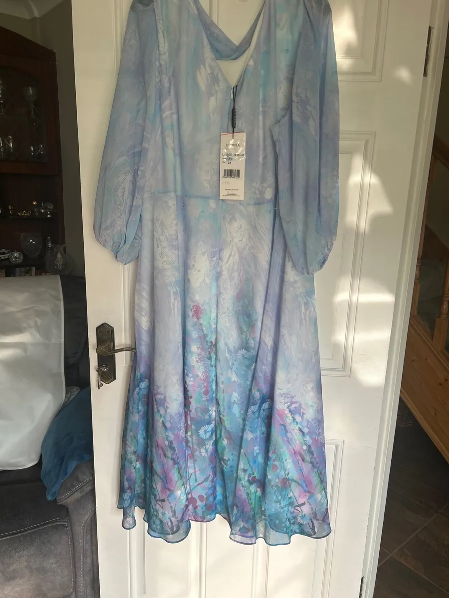 Dresses - Image 4