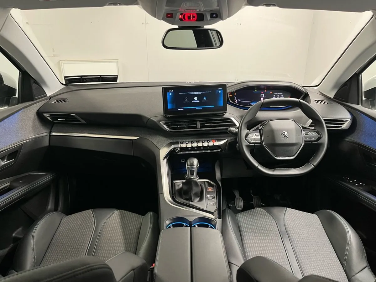 Peugeot 5008 Allure 1.5 Bluehdi 130BHP - Reversin - Image 4