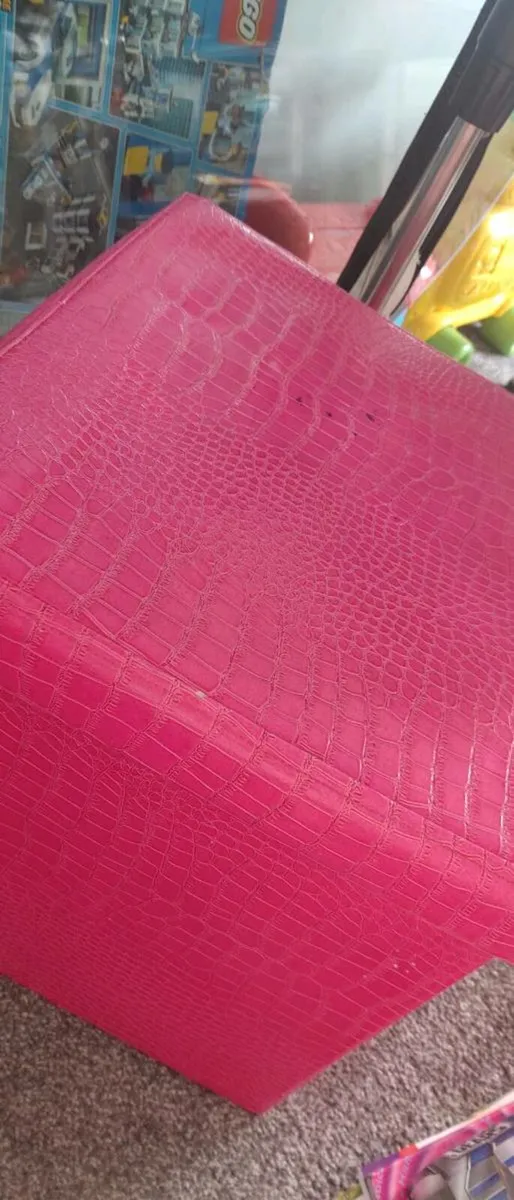 Pink snake look ottoman please read description - Image 3