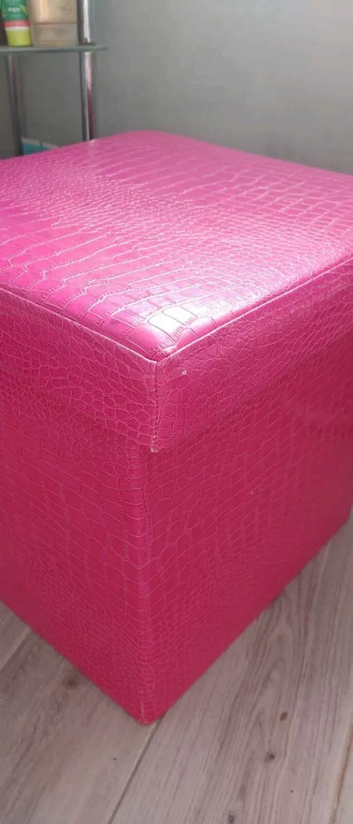 Pink snake look ottoman please read description - Image 4