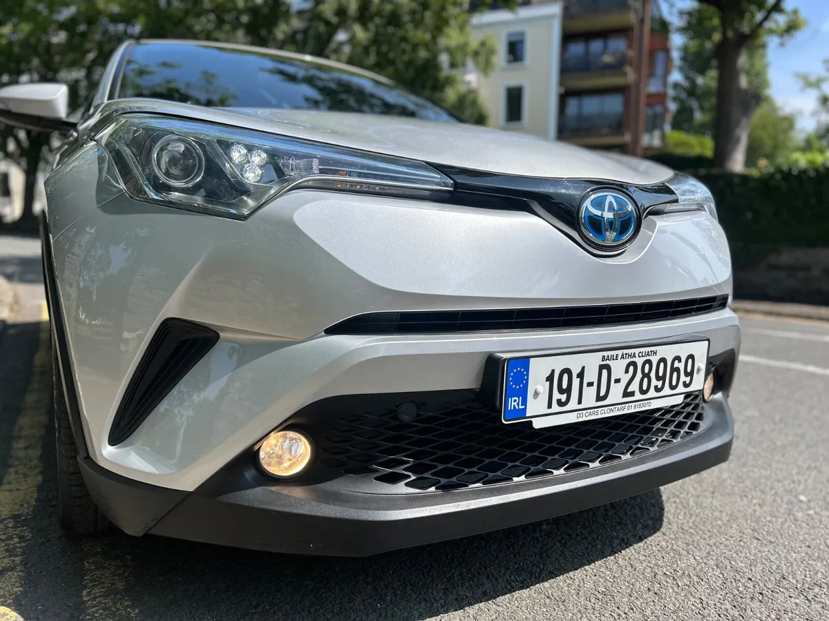 2019 TOYOTA C-HR HYBRID PARKING CAMERA - Image 3