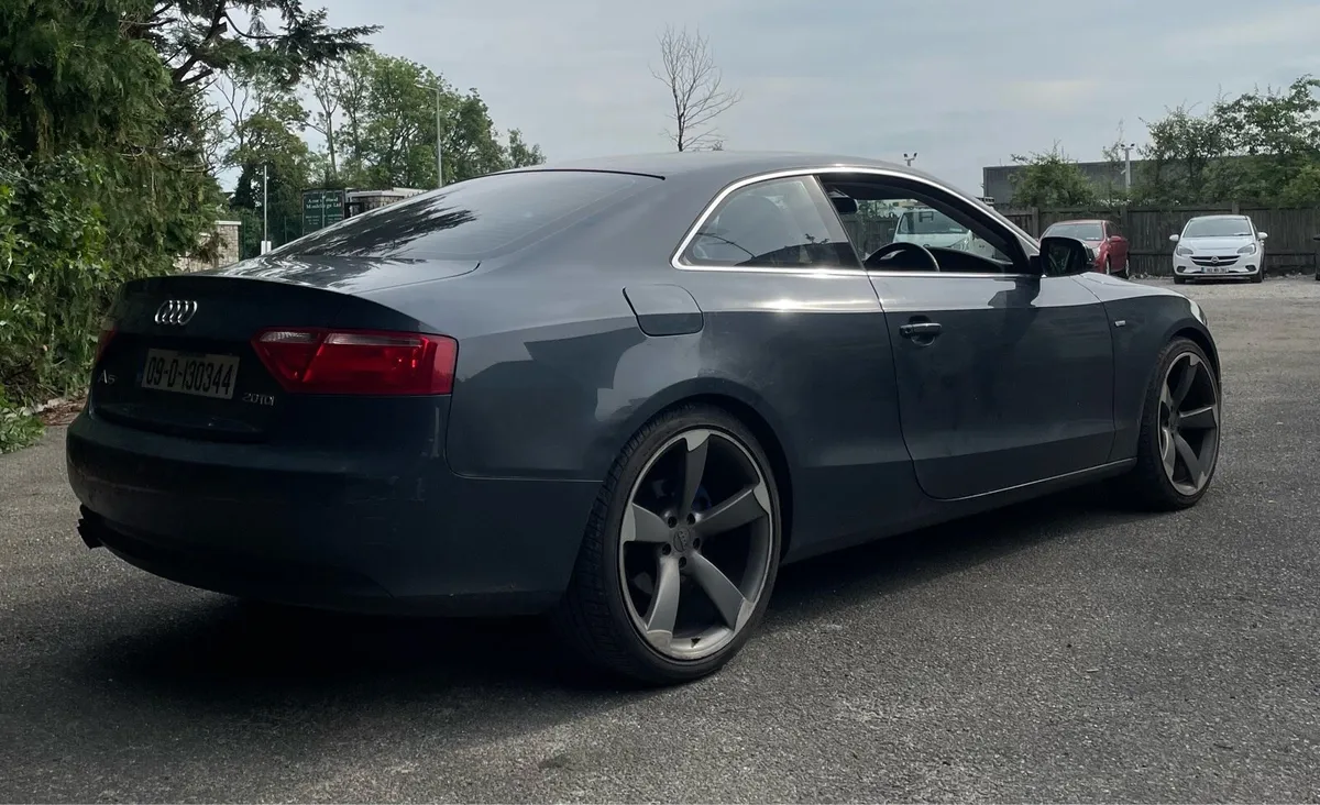 AUDI A5 ( LOW KMS & EXCELLENT CONDITION) - Image 4