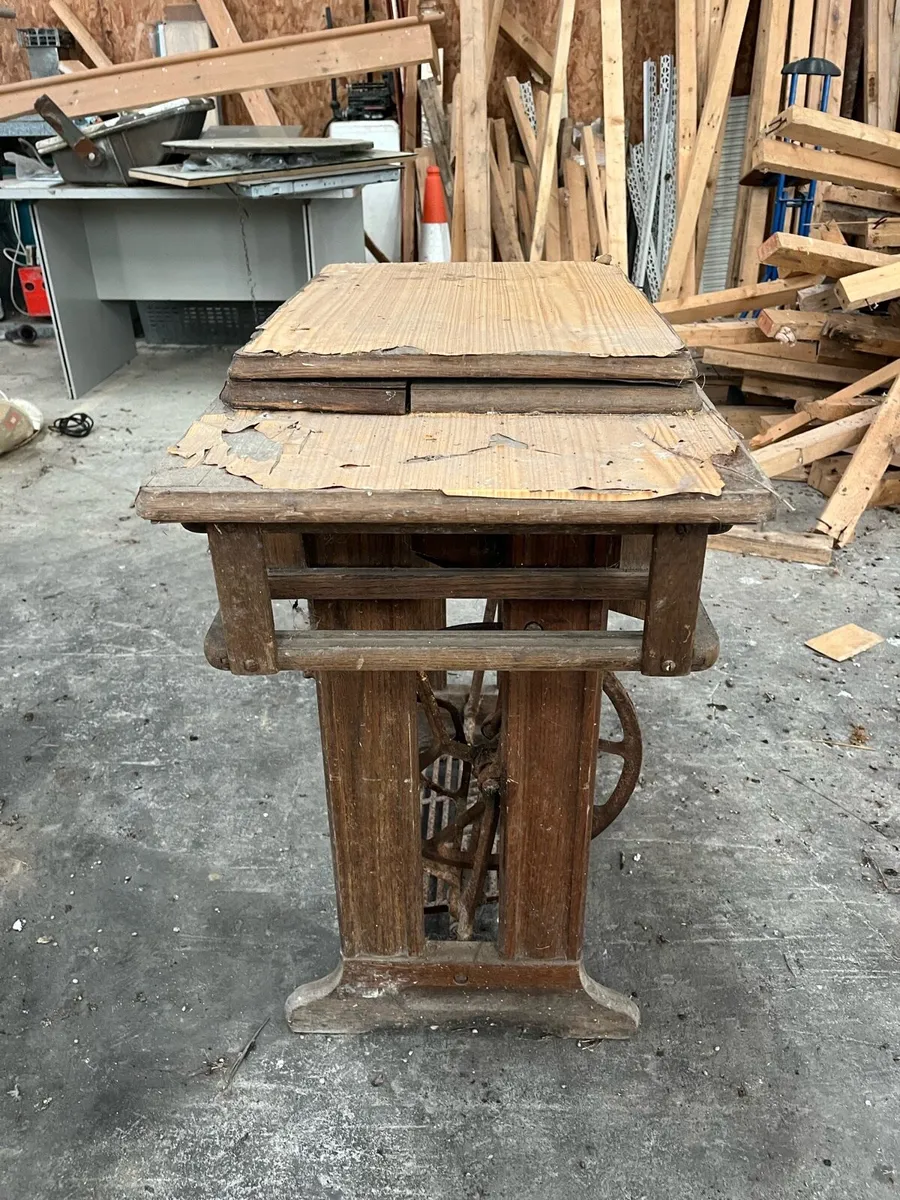 Sewing machine stand - Image 3