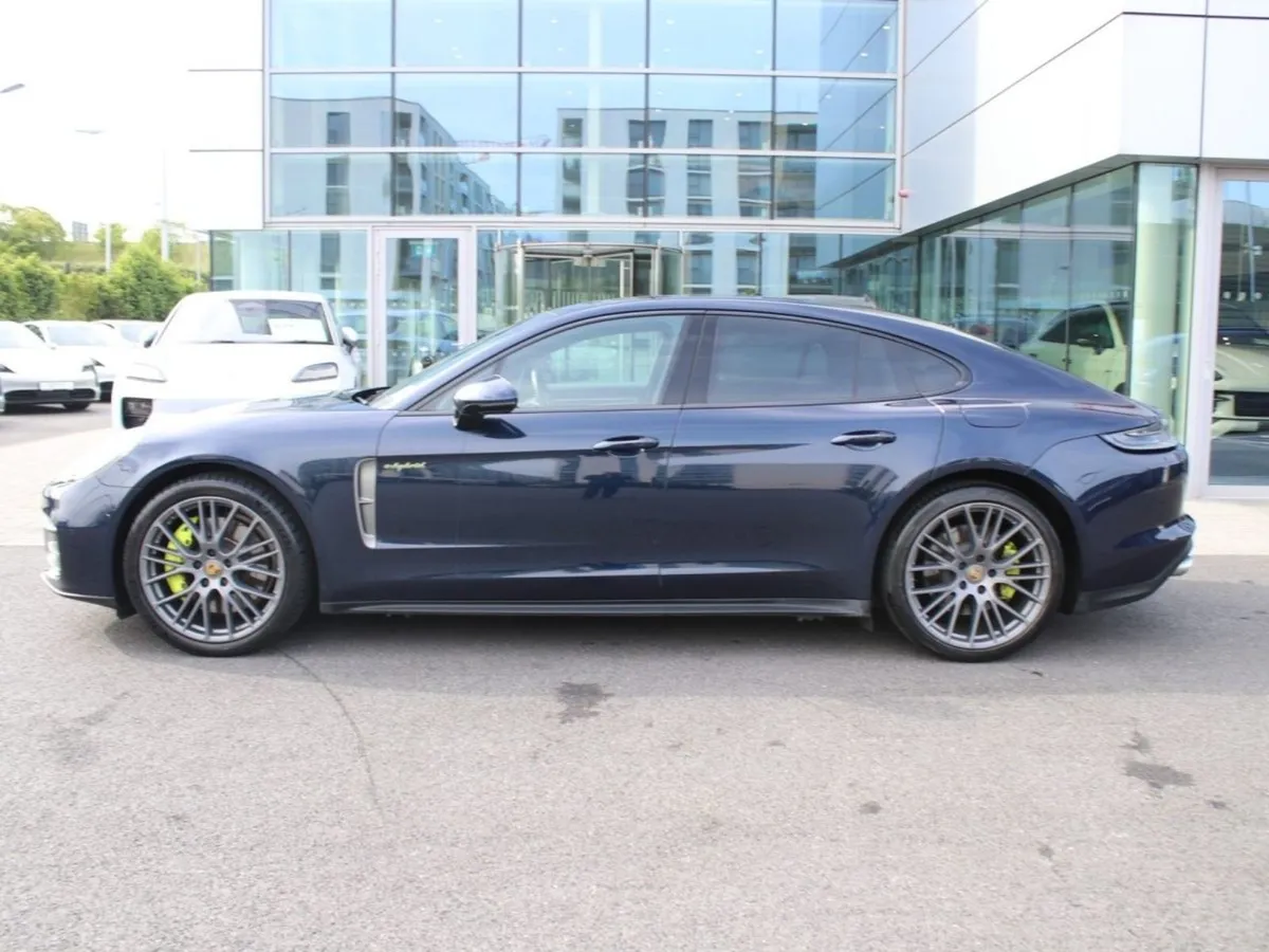 Porsche Panamera 4 E-hybrid - Image 3