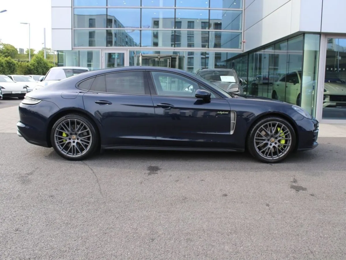 Porsche Panamera 4 E-hybrid - Image 4