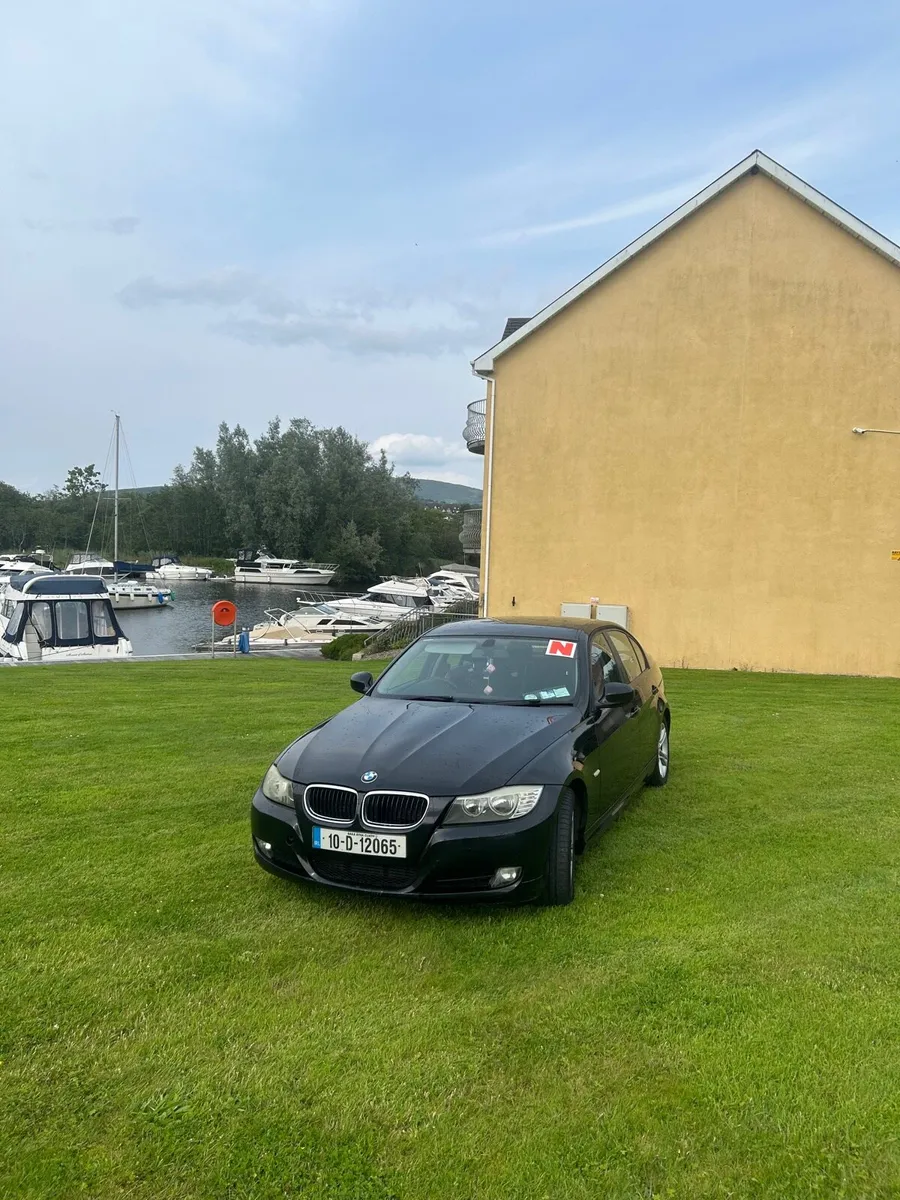 BMW 318D - Image 2