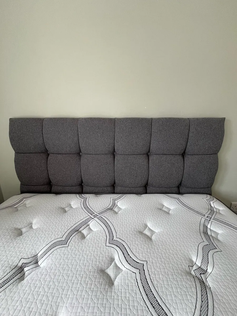 Bed and frame - Image 2