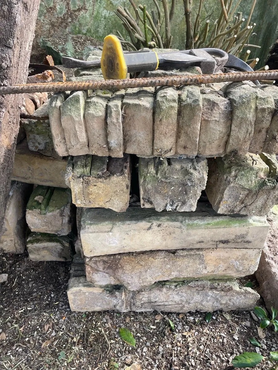 Free decorative wall stones - Image 1