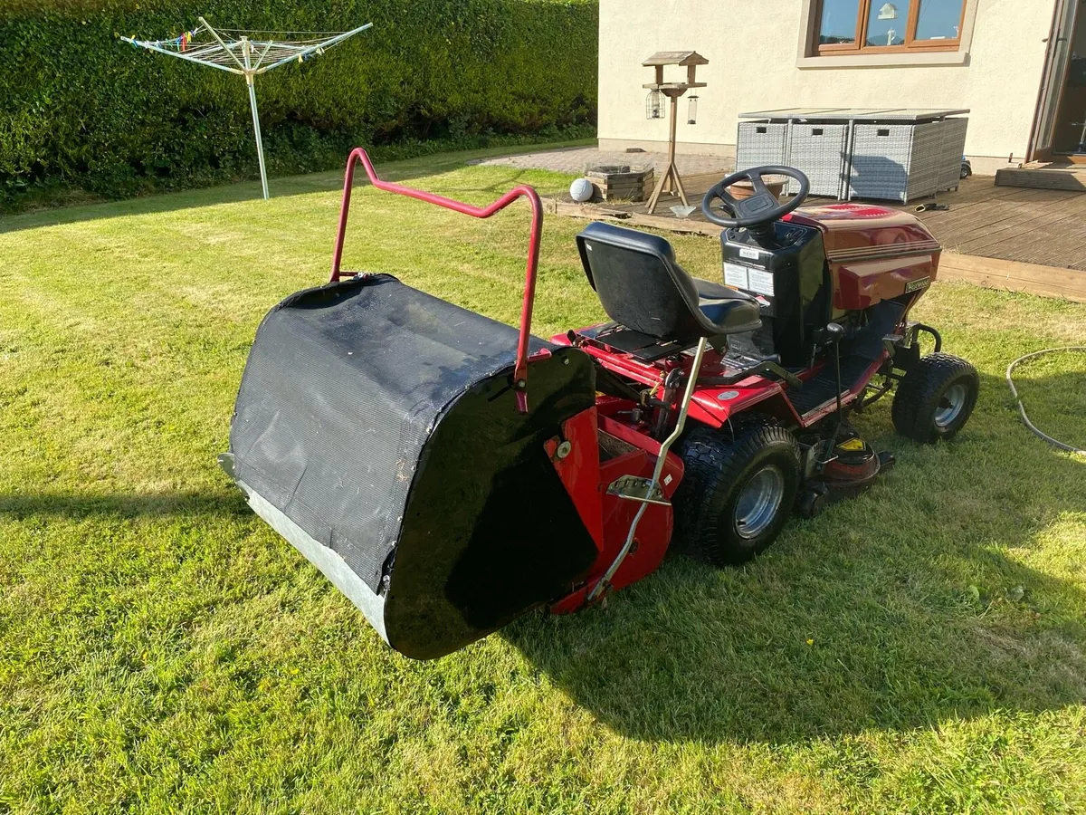 Ride on Lawnmower - Image 4