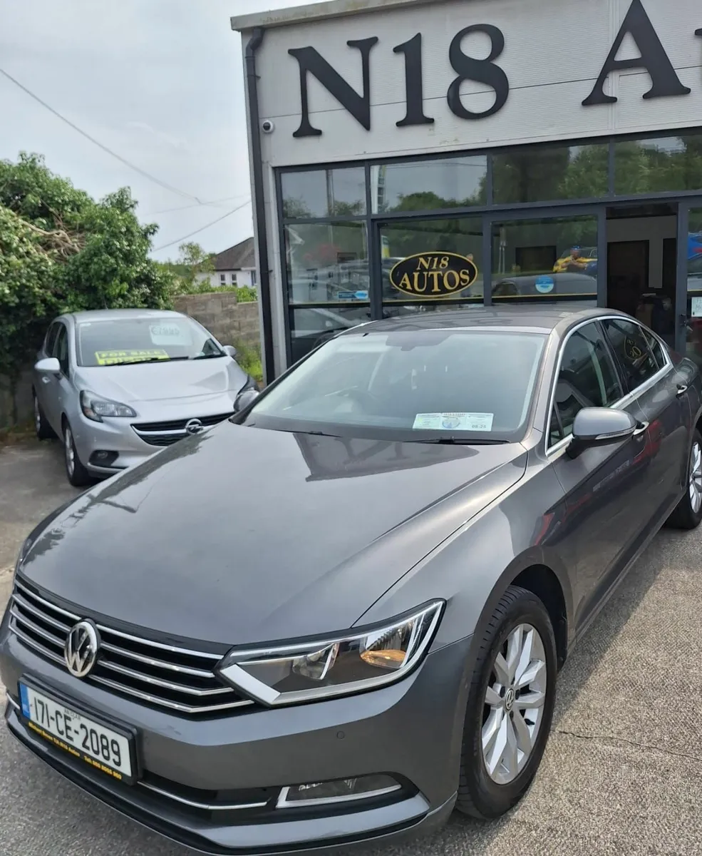 2017 Volkswagen Passat  Comfortline. - Image 3