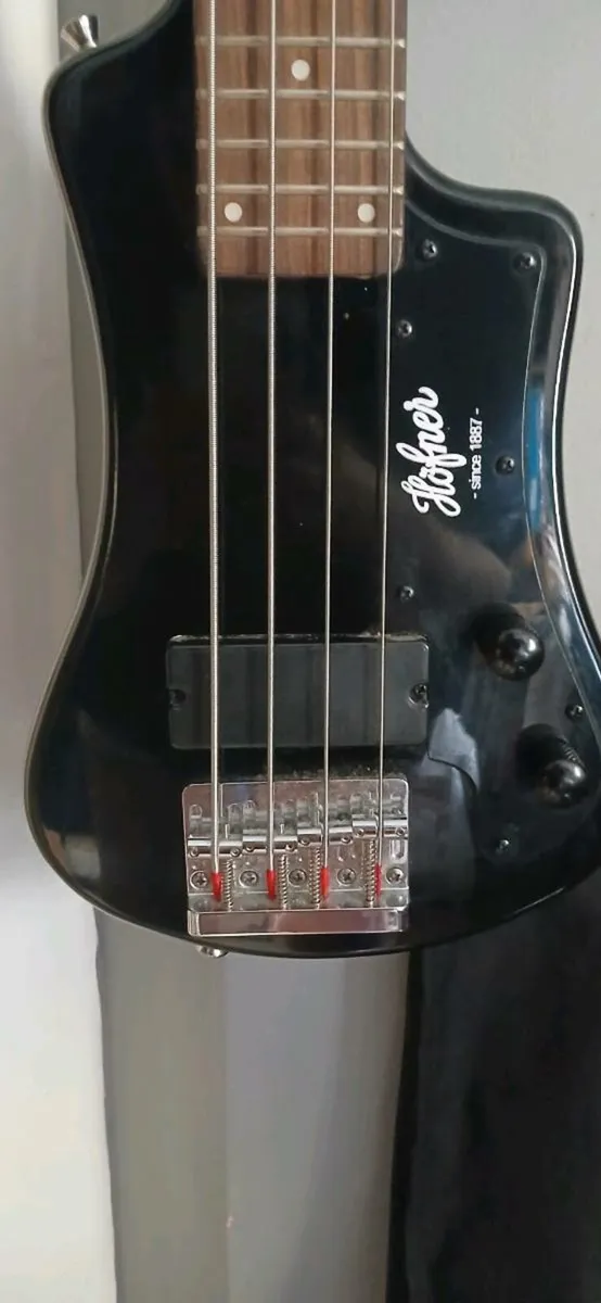 Hofner Shorty Black Bass - Image 3