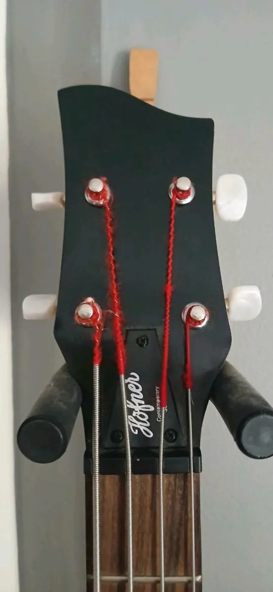 Hofner Shorty Black Bass - Image 4