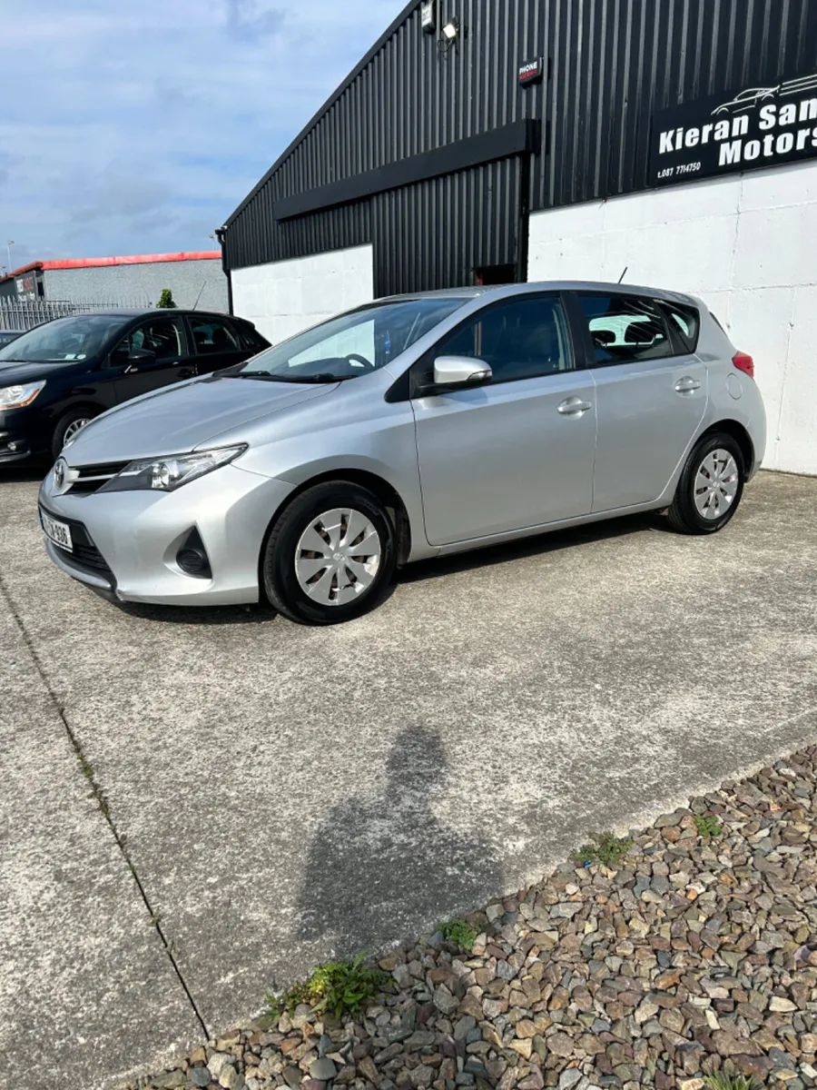 2014 Toyota Auris - Image 4