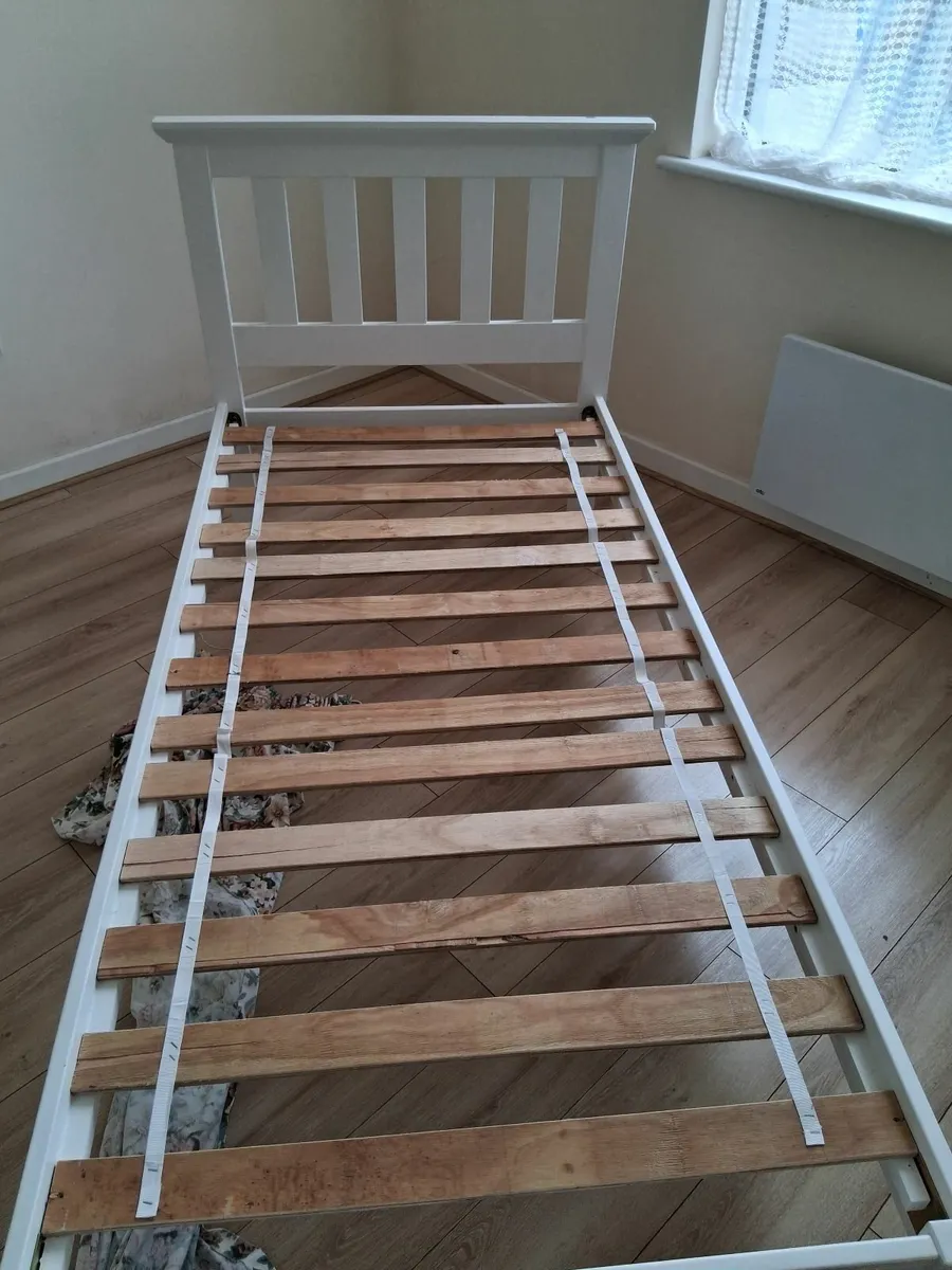 Bed - Image 1