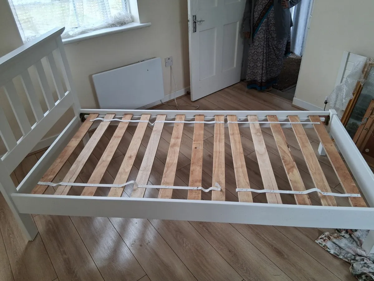 Bed - Image 2