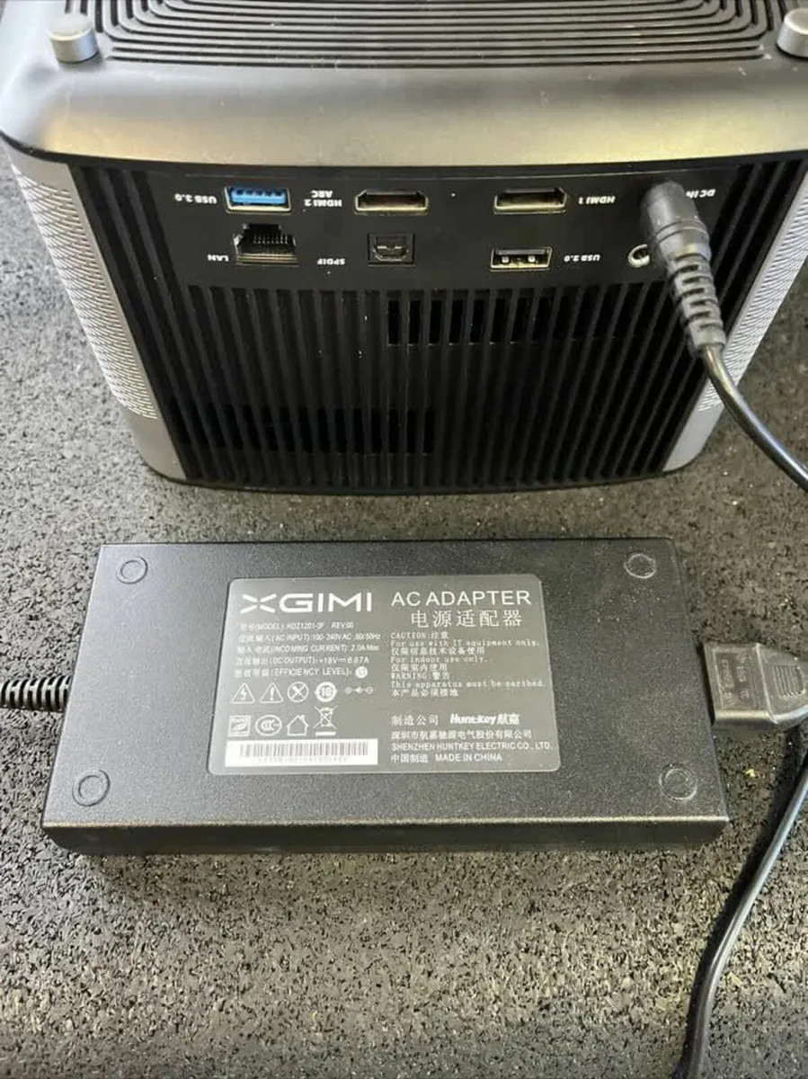 XGIMI 4K Projector + Harman/Kardon Speaker - Image 4