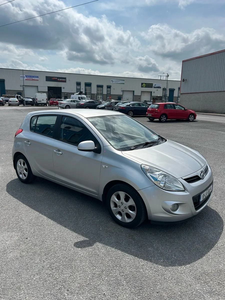 Hyundai i20 - Image 2