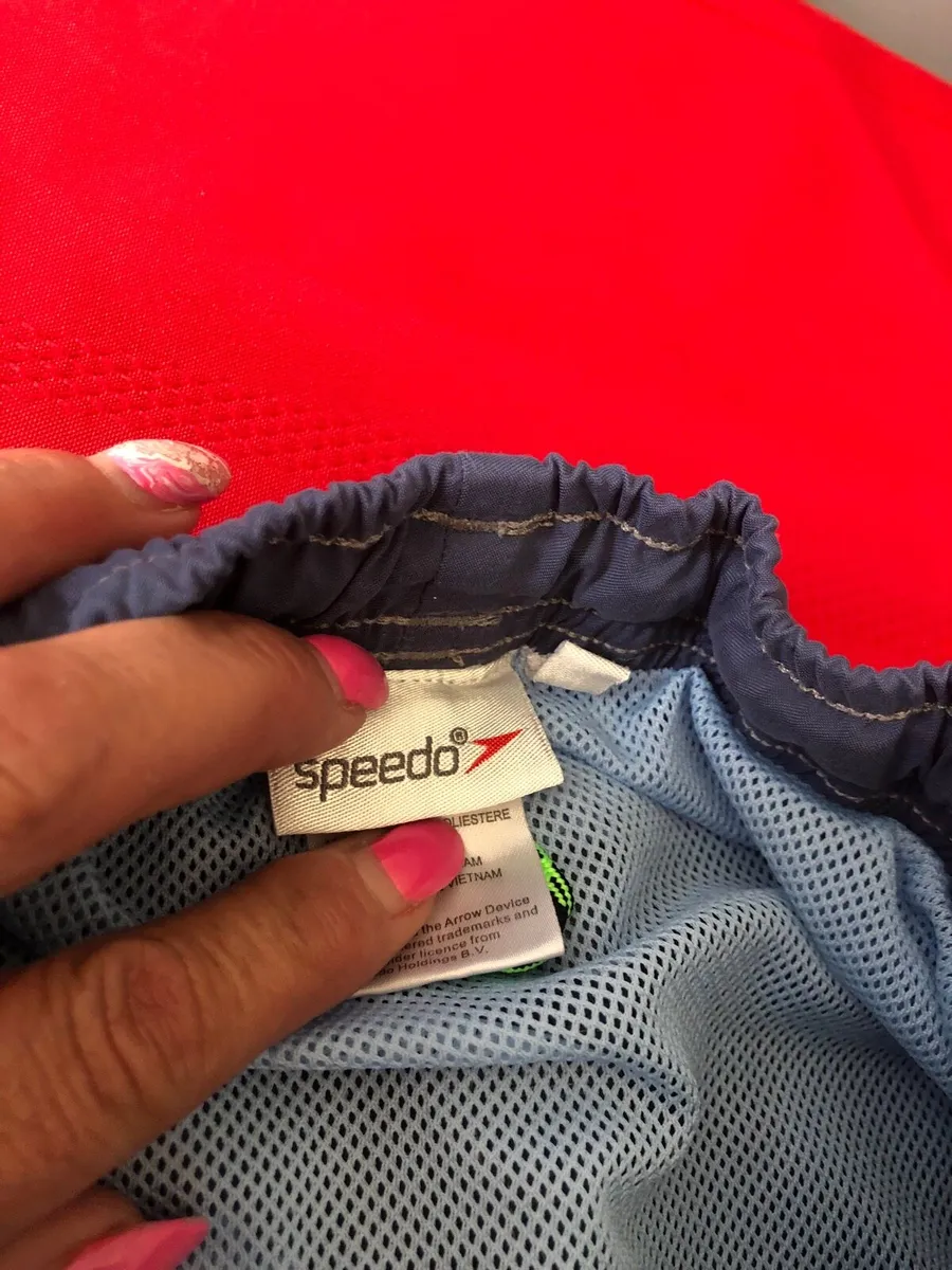 Mens like new Speedo shorts size M €5 - Image 4