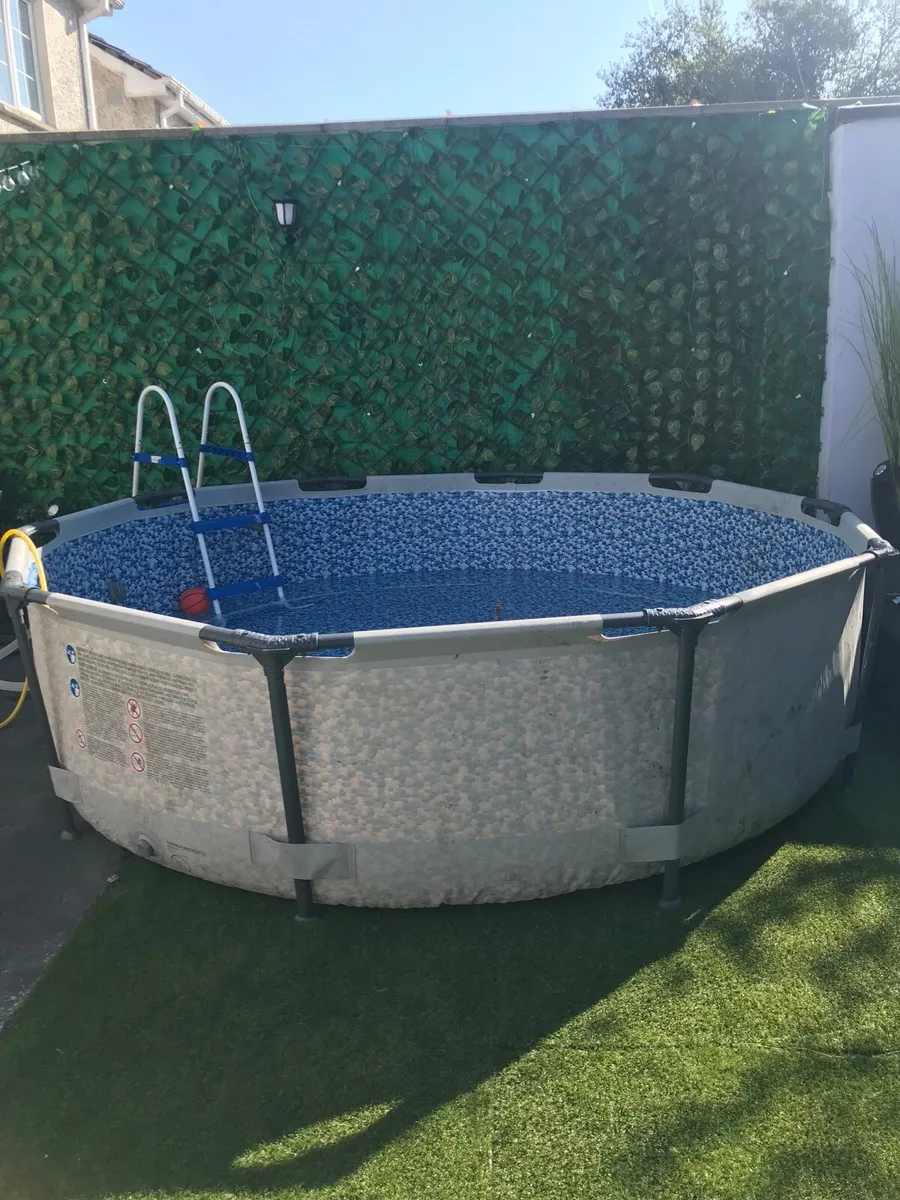 Swimming pool - Image 1