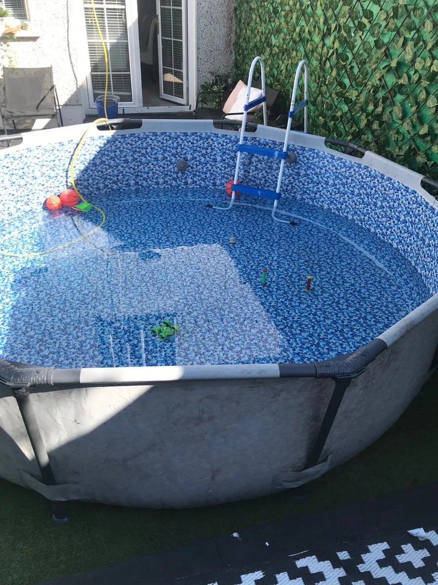 Swimming pool - Image 4