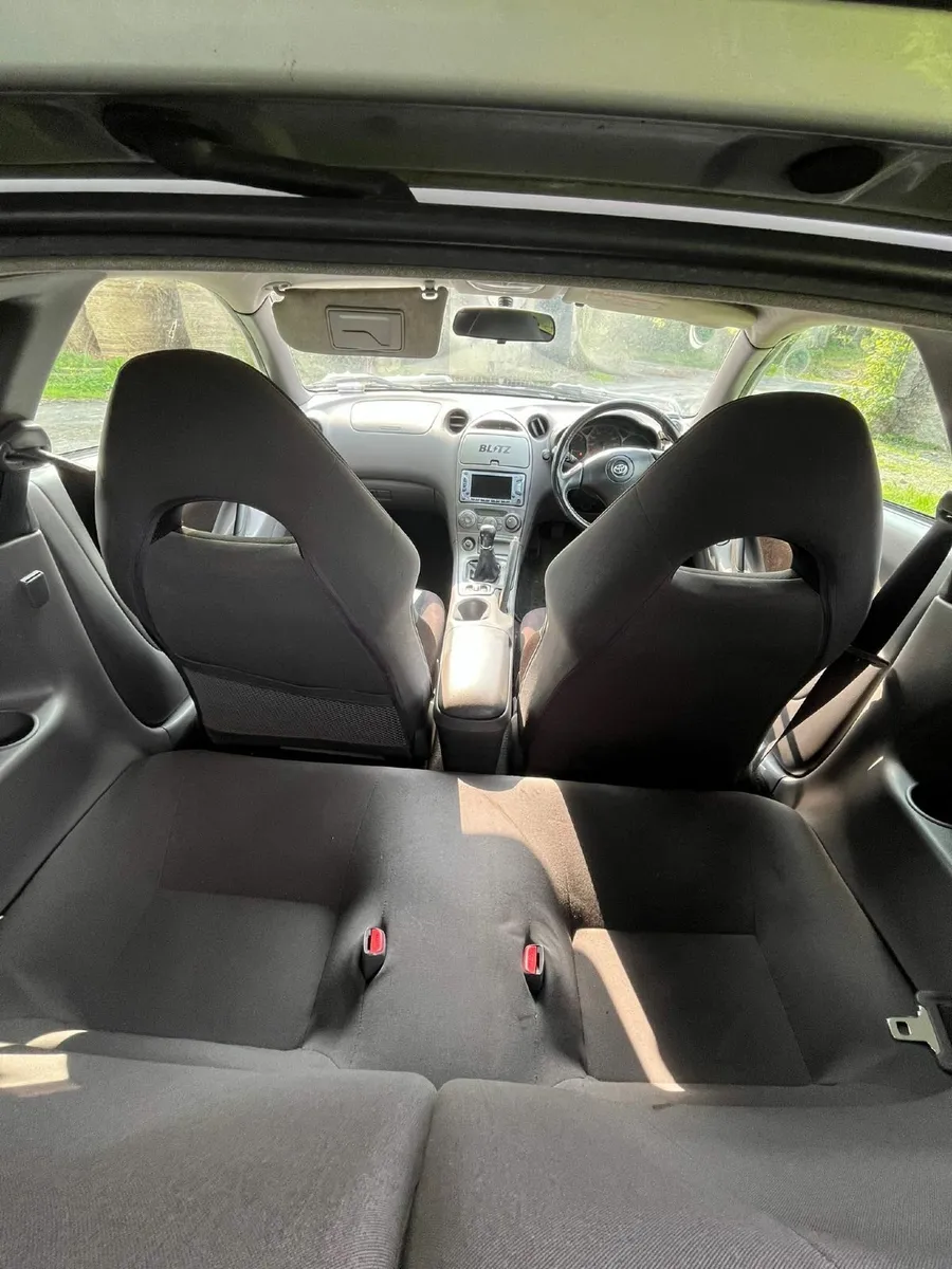 Toyota Celica 2000 - Image 2