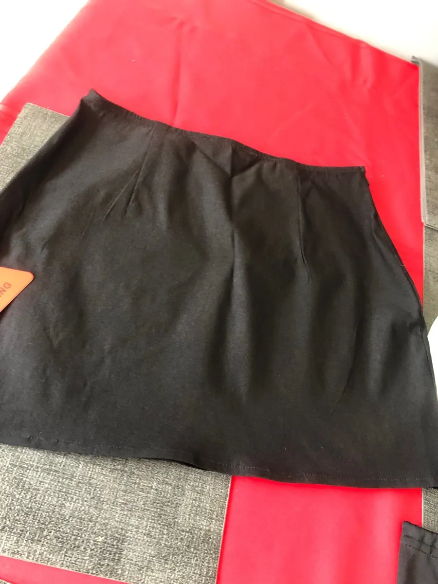 Ladies new skirt size 14 €5 - Image 4