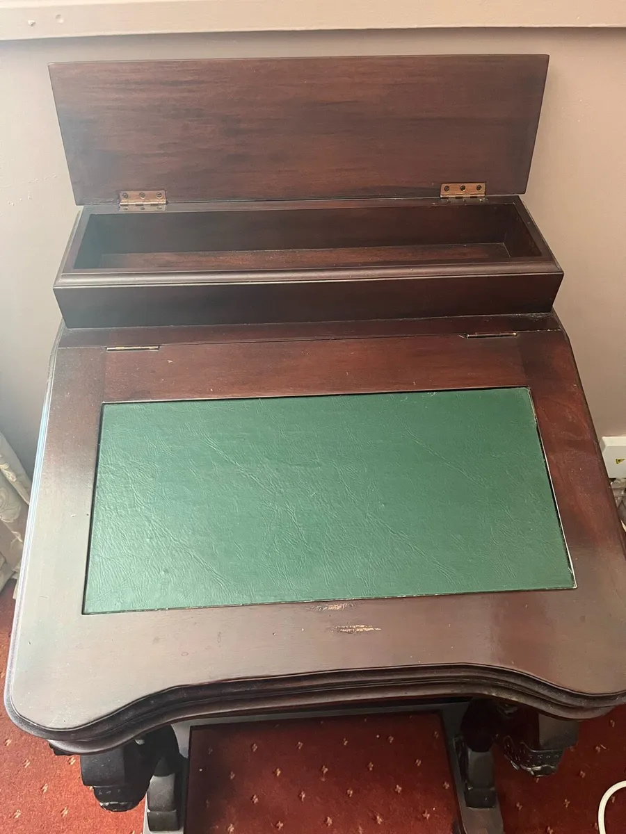 Writing Bureau Antique & Leather insert. - Image 2