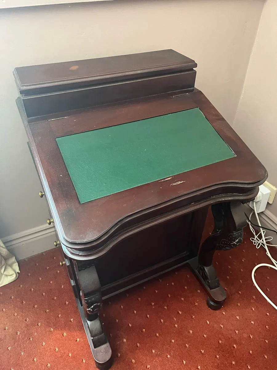 Writing Bureau Antique & Leather insert. - Image 3