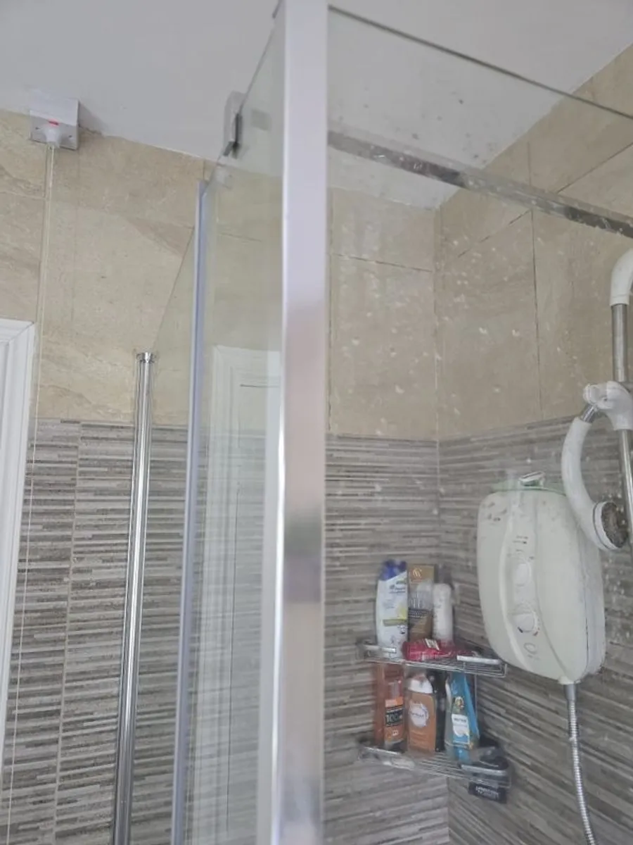 Shower Doors Merlyn Series 8 - Image 3