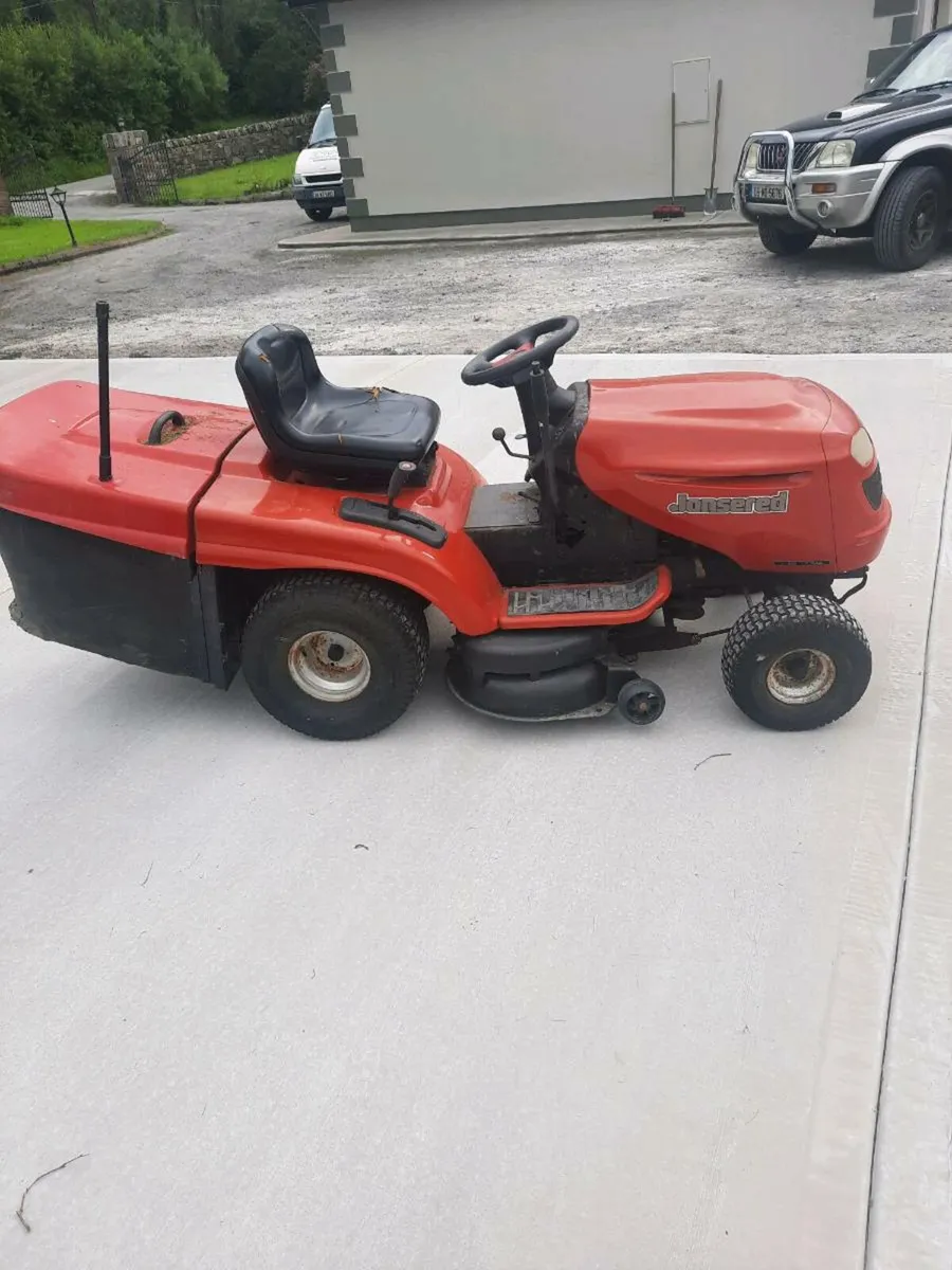 Tractor lawnmower - Image 2