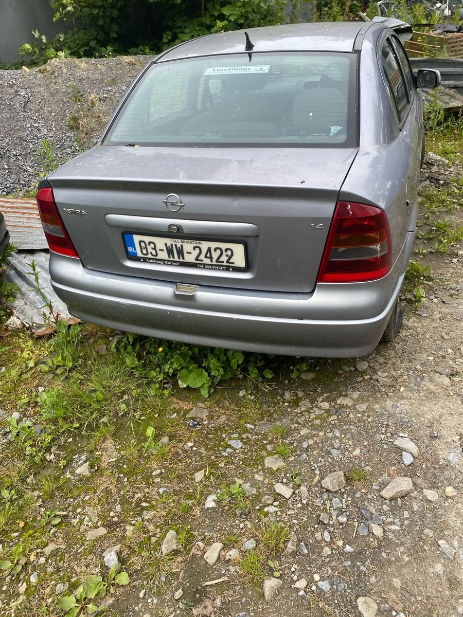 Skoda Octiva and Opel Astra classic cars - Image 2