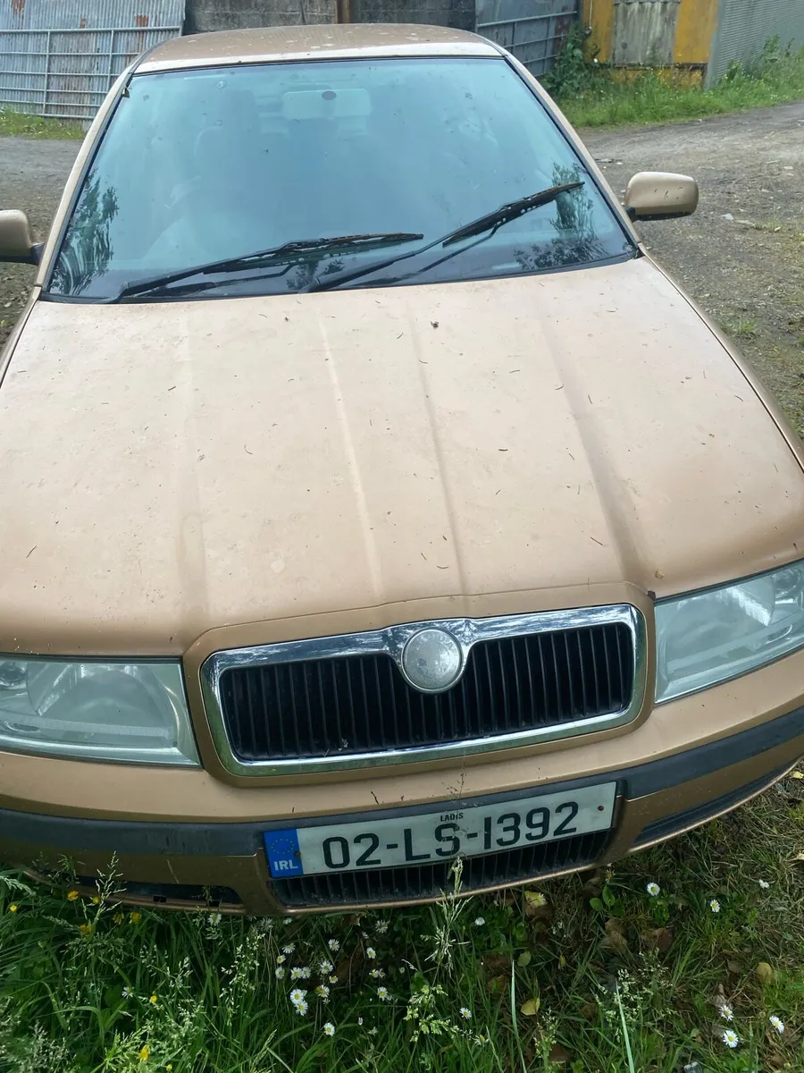 Skoda Octiva and Opel Astra classic cars - Image 3