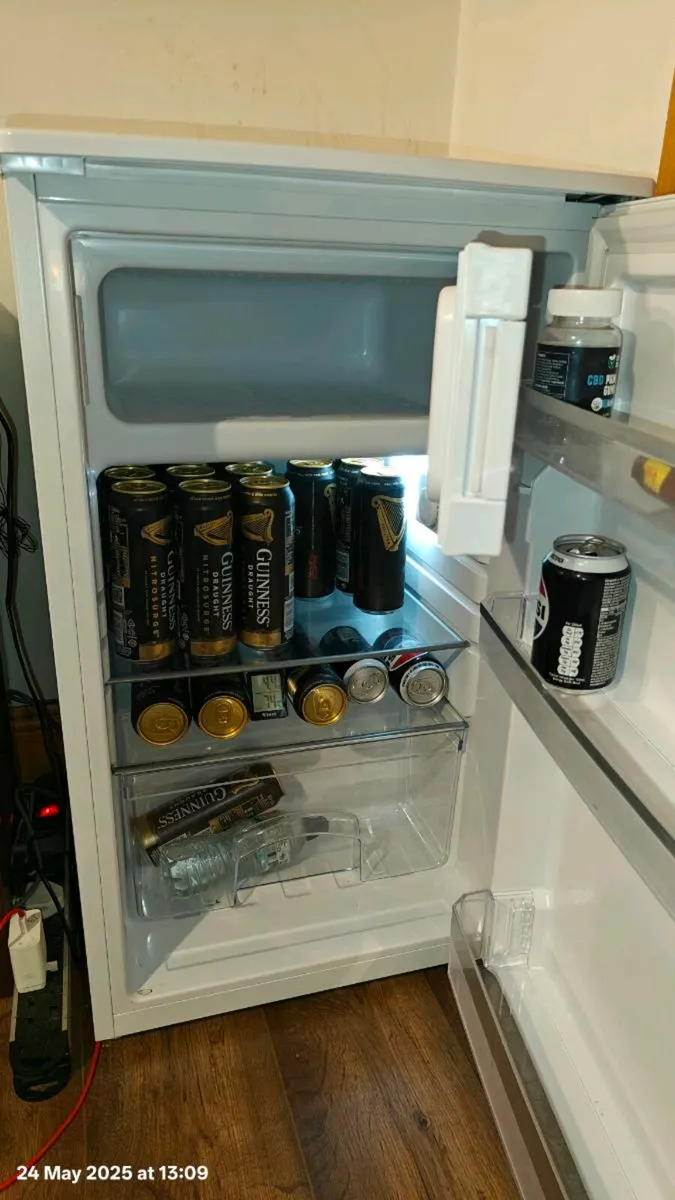 Belling under counter fridge - Image 3