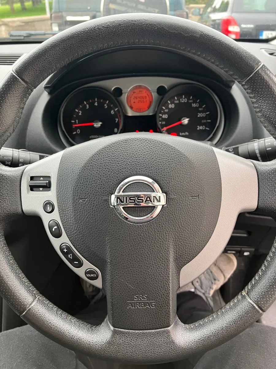 Nissan Qashqai 2007 - Image 1