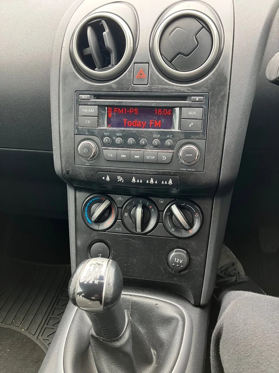 Nissan Qashqai 2007 - Image 2