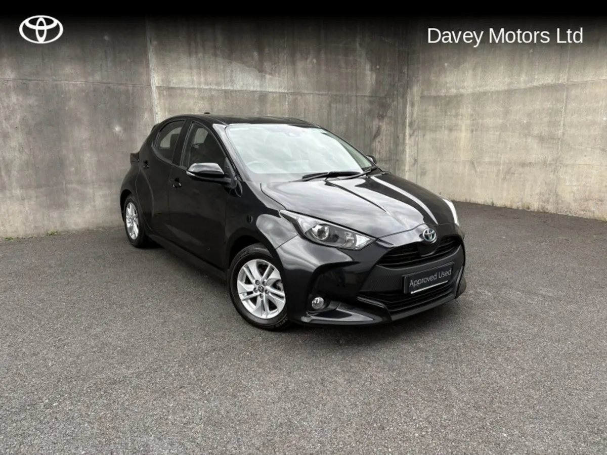 Toyota Yaris Hybrid Luna 4DR Auto - Image 1