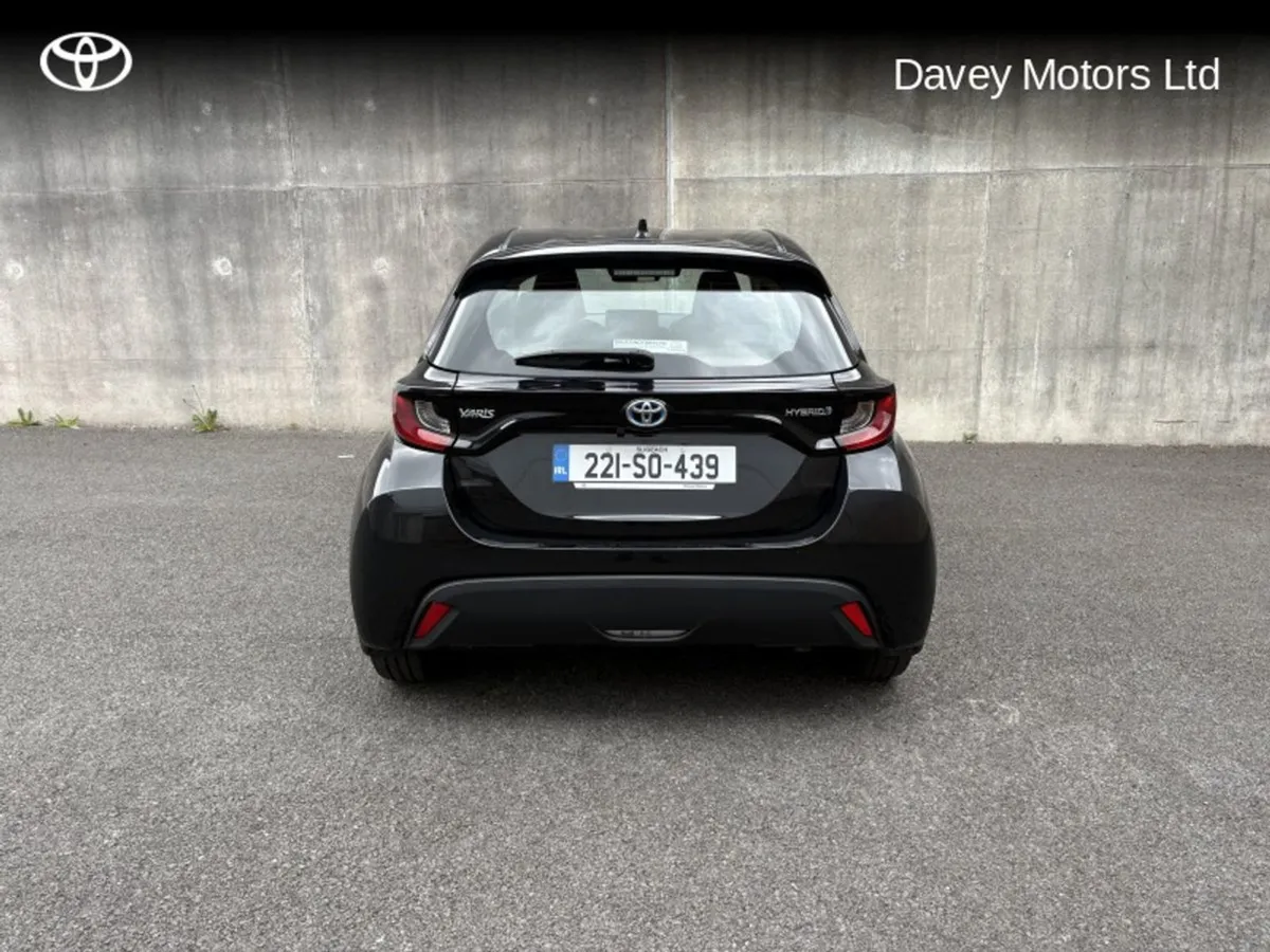 Toyota Yaris Hybrid Luna 4DR Auto - Image 3