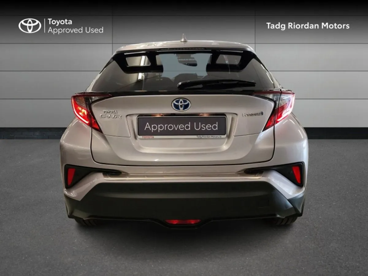 Toyota C-HR 1.8 Hybrid Sport - Image 4