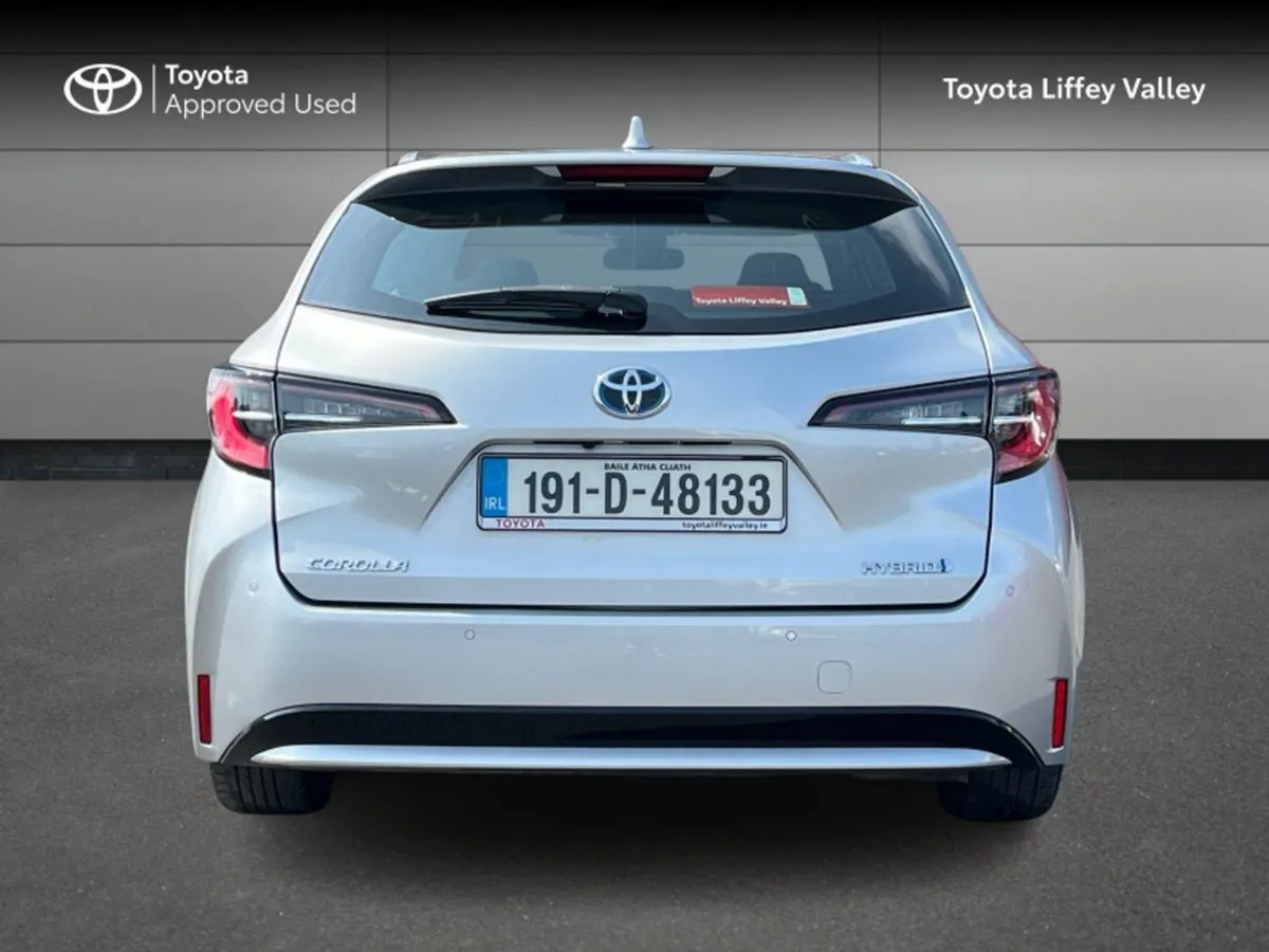 Toyota Corolla Hybrid Touring Sports - Image 4