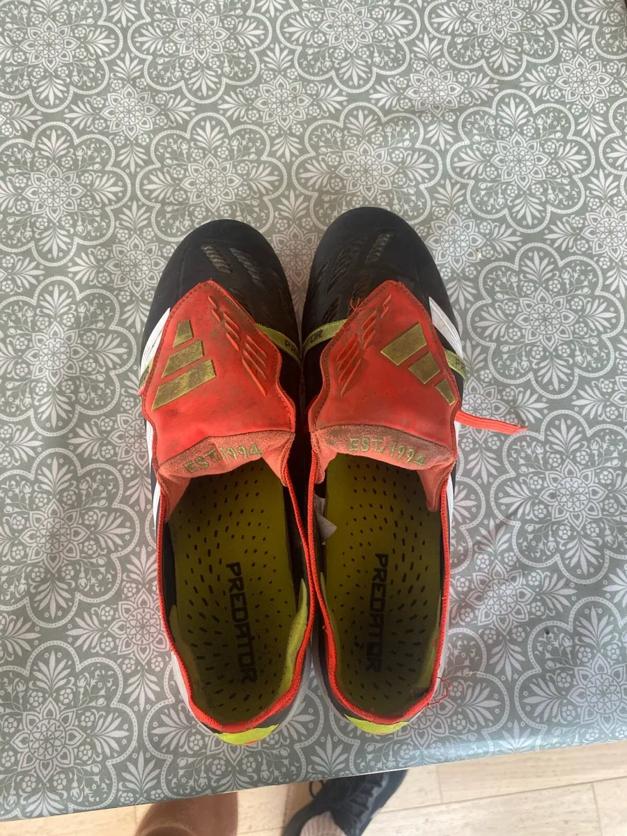 Soccer football boots - Image 1