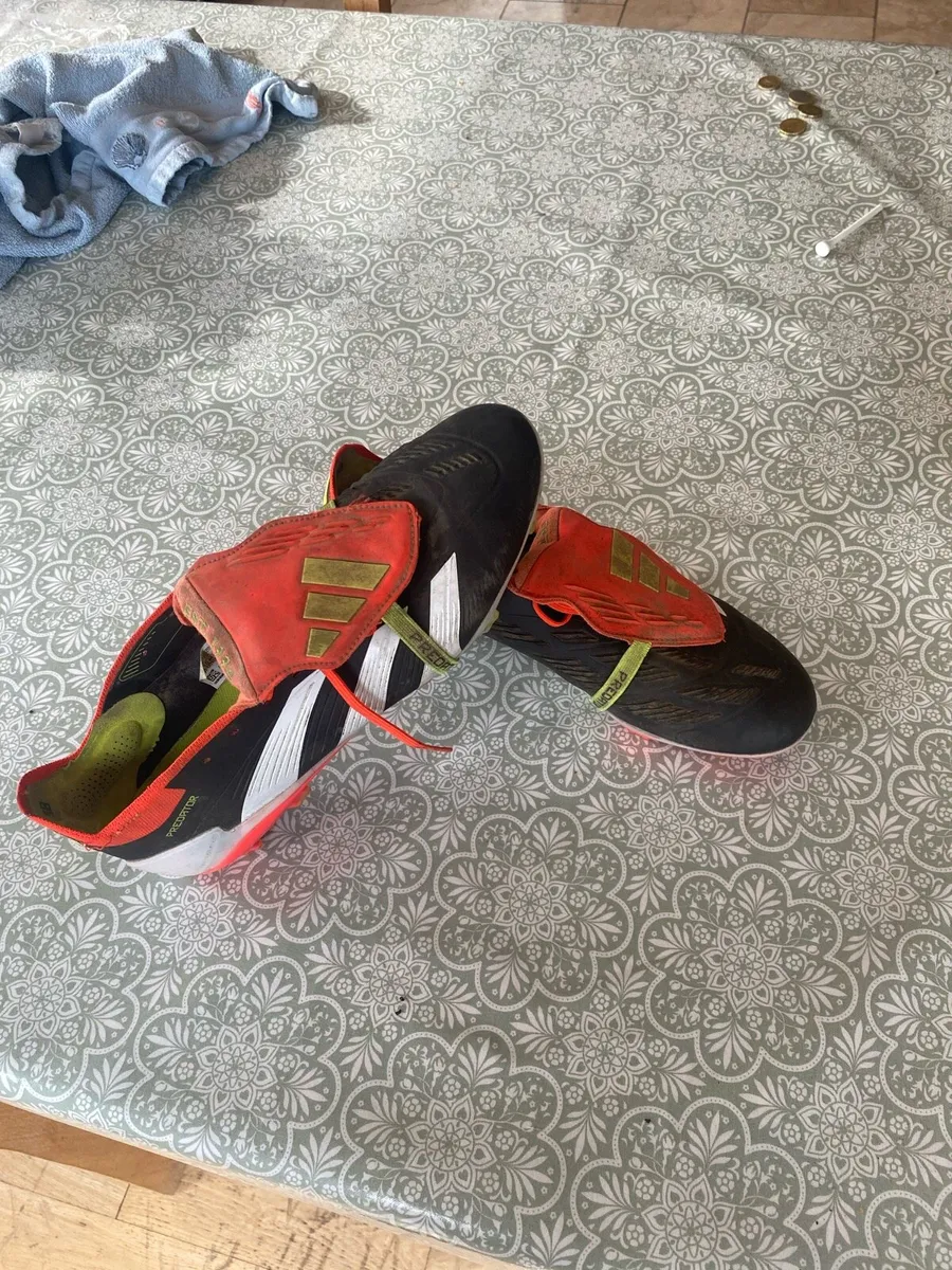 Soccer football boots - Image 2