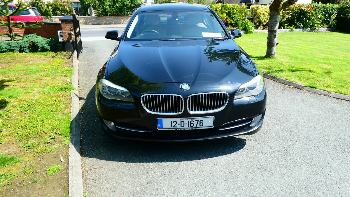 BMW 5-Series 2012 - Image 2