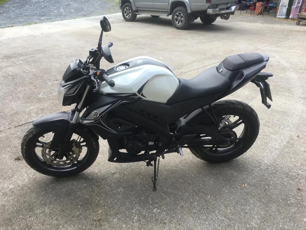 AJS TN12 124CC – 2020 – White & Black - Image 3