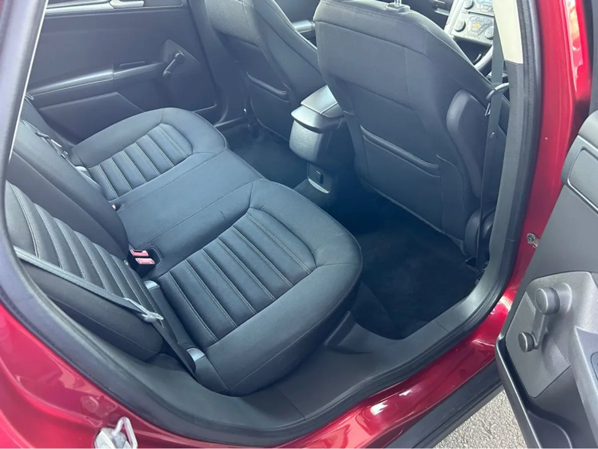 Ford Mondeo 5 Door Style 1.6 D 115PS 4DR - Image 2