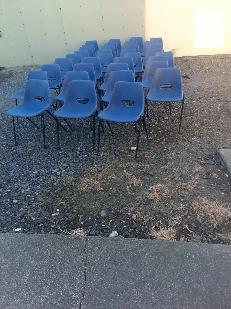 Poly chairs - Image 4