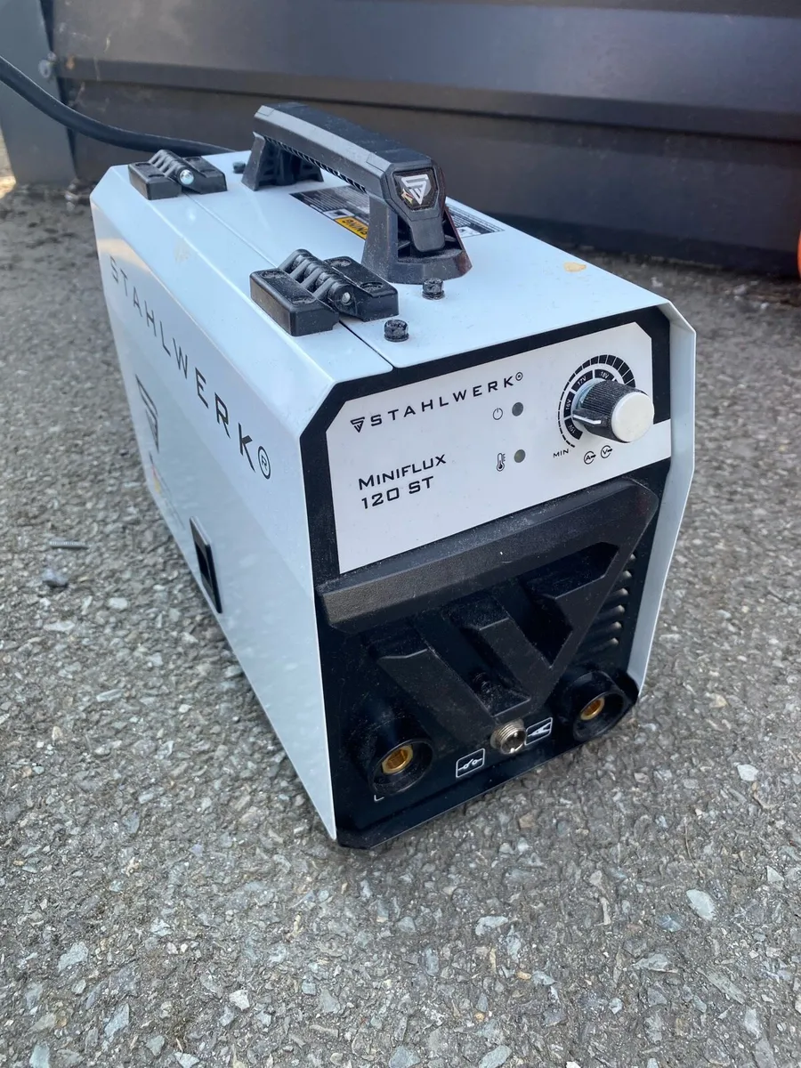 Welding machine - Image 1