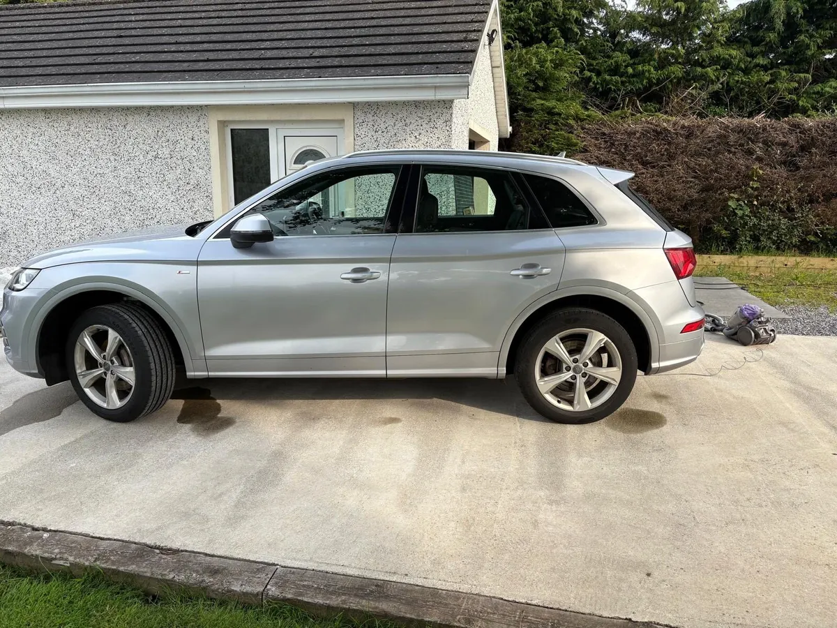 Audi Q5 S line - Image 2
