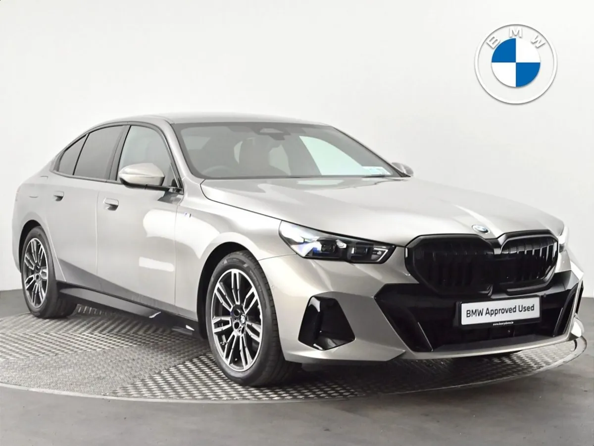 BMW 5 Series 520i M Sport Saloon - Image 1